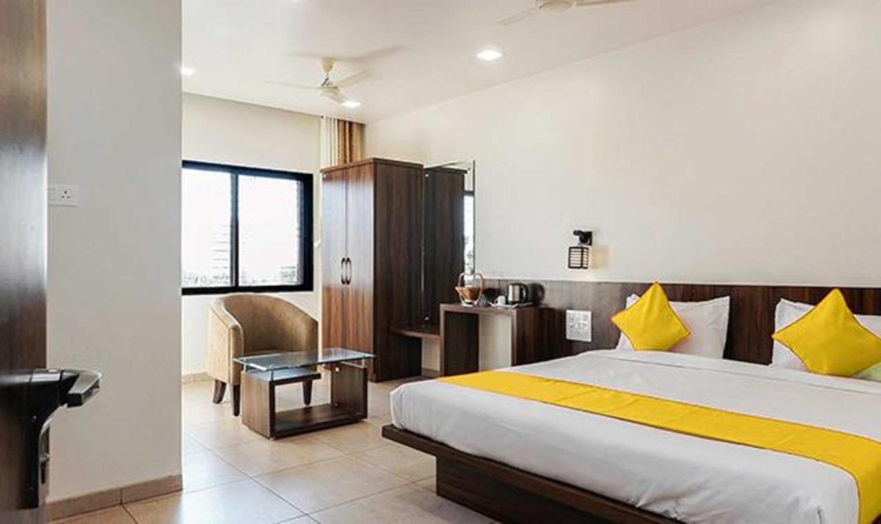 Fabhotel Karishma Palace Supe Bagian luar foto
