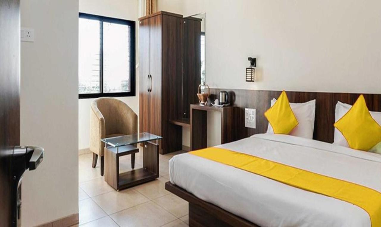 Fabhotel Karishma Palace Supe Bagian luar foto