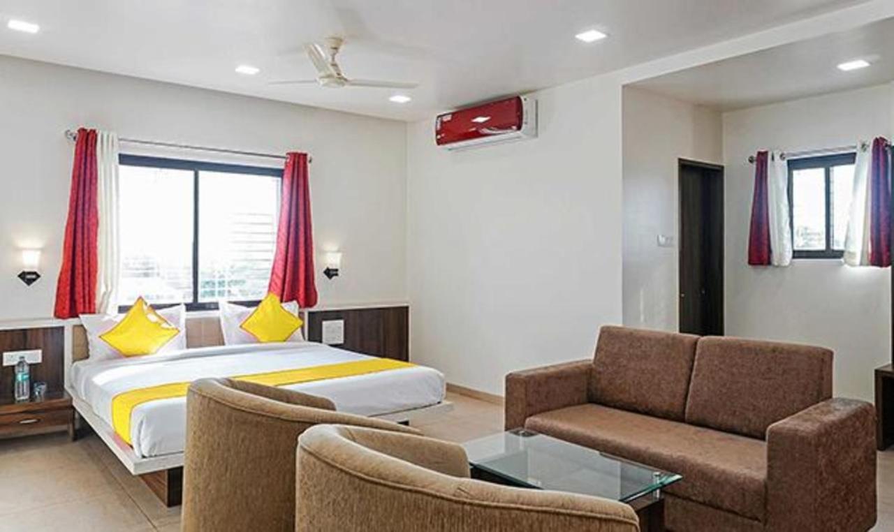 Fabhotel Karishma Palace Supe Bagian luar foto